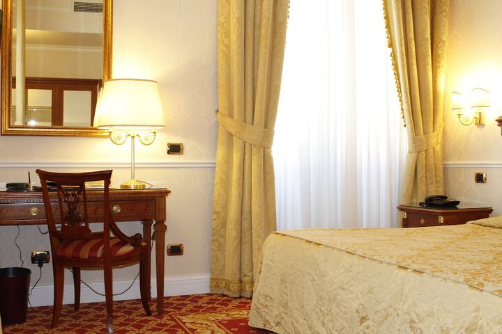 Room 34 of 73