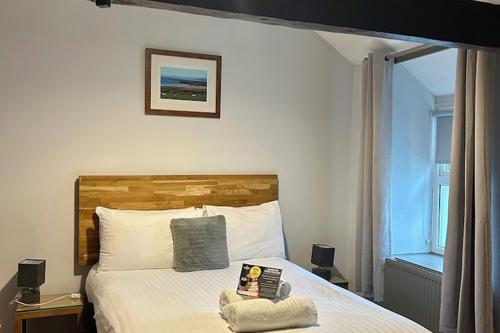 Room 11 of 142