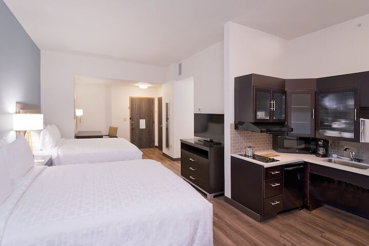 1 King Studio Suite (4 of 8)