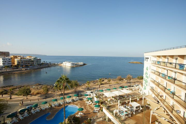 Pools & Facilities