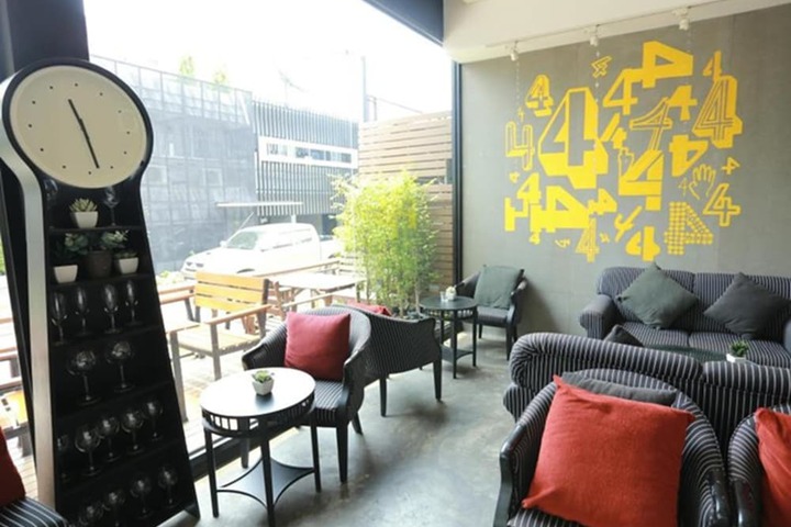 Guest Lobby