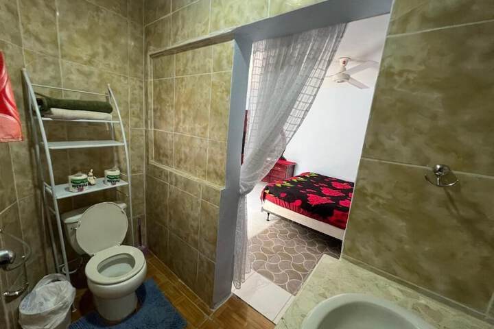 Room 100 of 132
