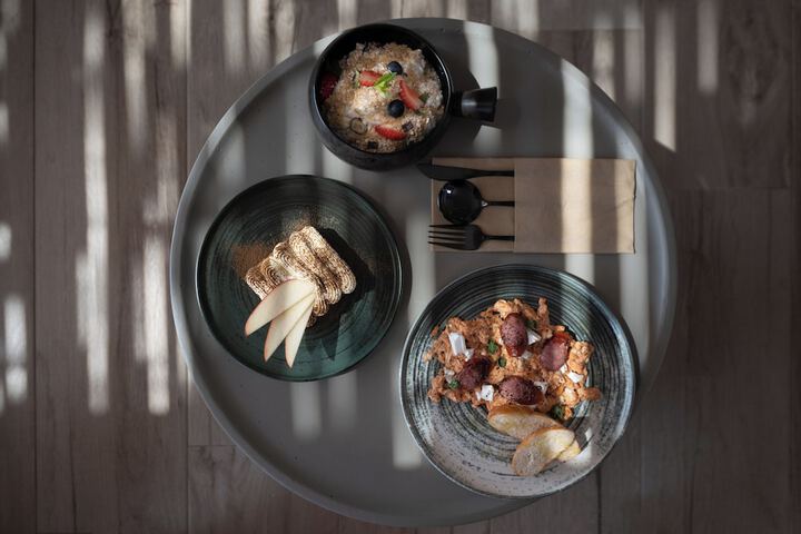 Breakfast/Coffee Service 128 of 157