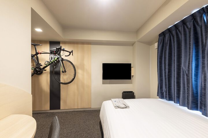 Room 8 of 36