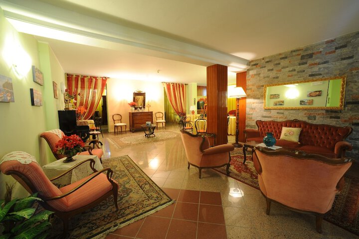 Guest Lobby