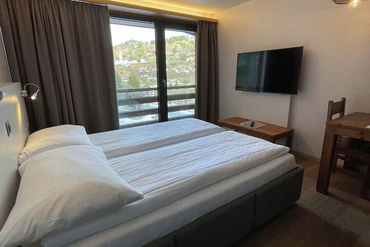 Room 16 of 50