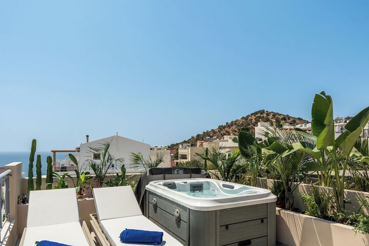 Hot Tub 73 of 103