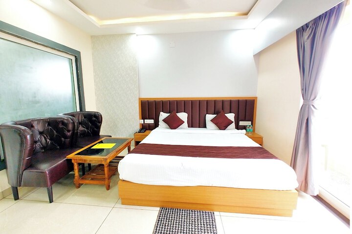 Room 14 of 27