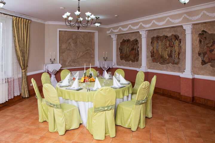 Ballroom/Hall 45 of 53
