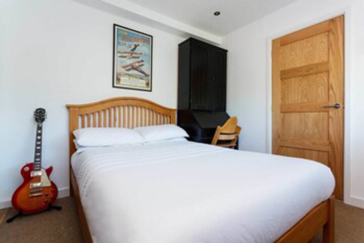 Room 14 of 25