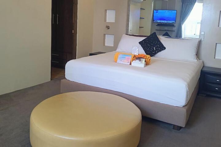 Room 147 of 403