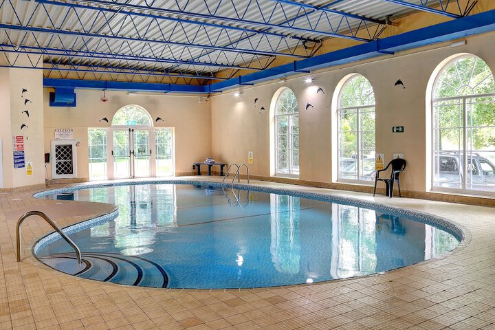 Pools & Facilities