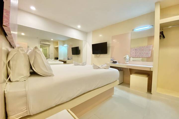 Room 13 of 117