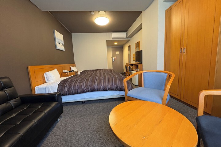 Room 12 of 31