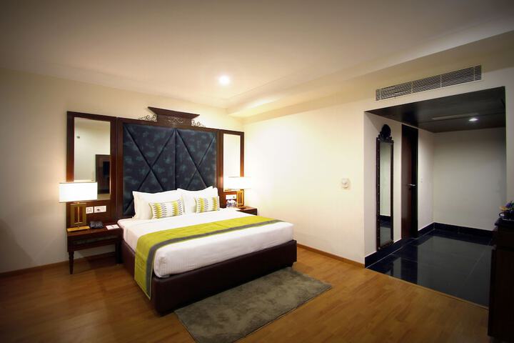 Room 16 of 31