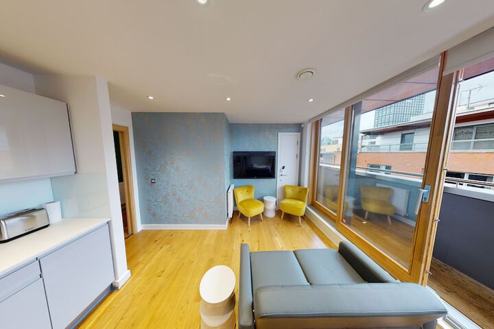Room 184 of 296