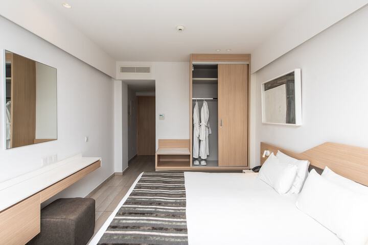 Room 15 of 35