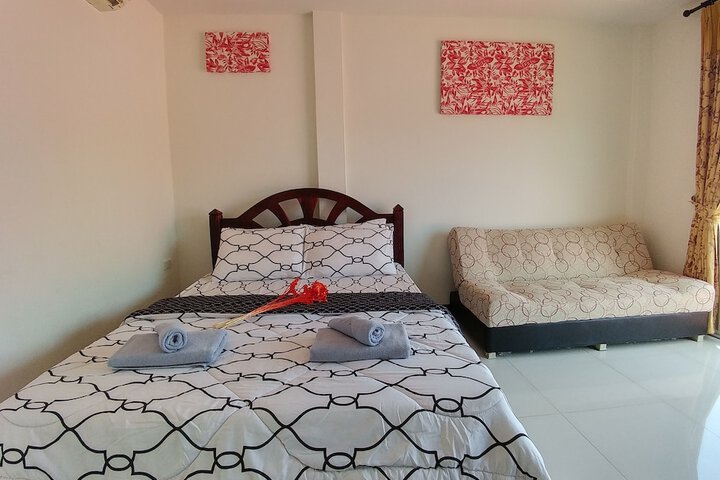Room 7 of 18