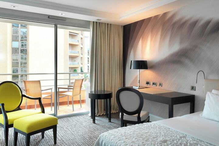 Room 15 of 212
