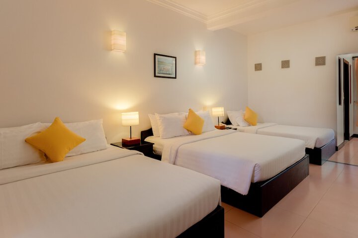 Room 4 of 49