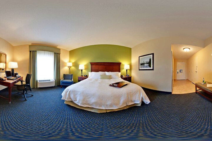 Room 25 of 76