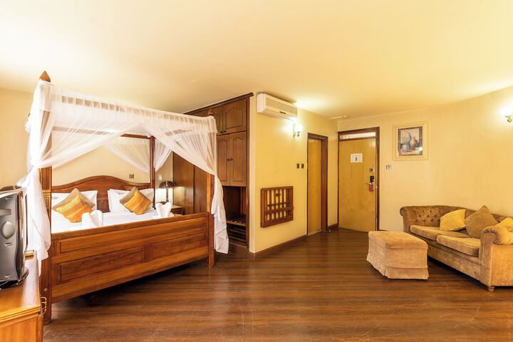 Room 63 of 174