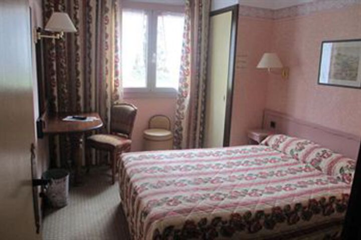 Room 17 of 31