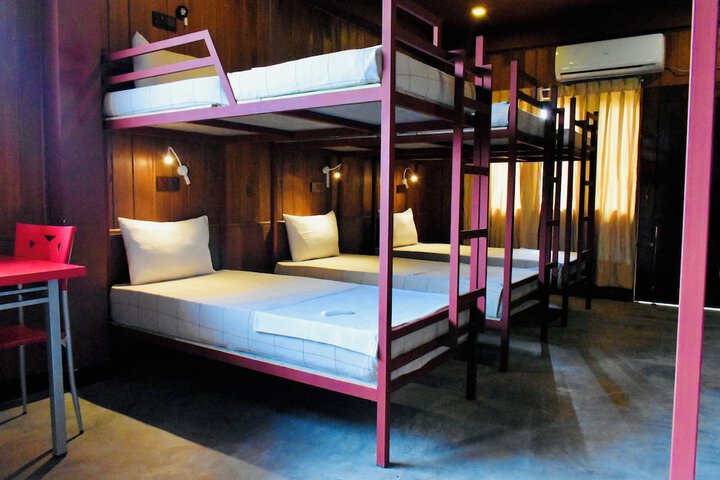 Room 18 of 48