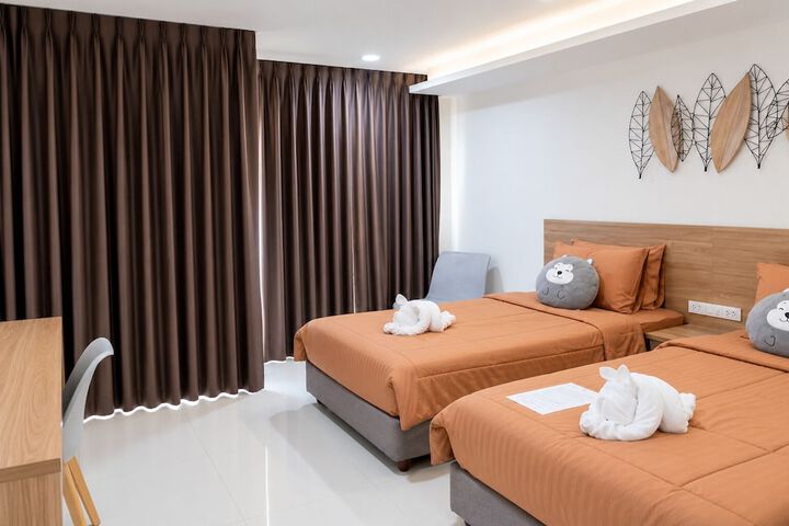 Room 28 of 103