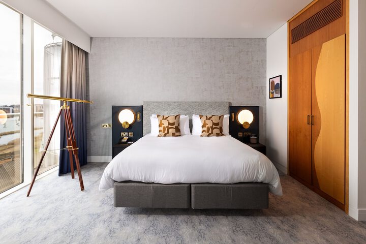 Room 40 of 135