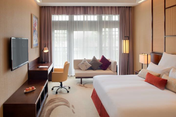 Room 16 of 85
