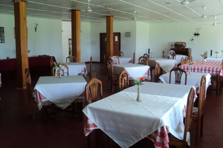 Dining 18 of 24