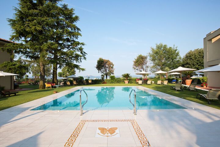 Pool Hotel