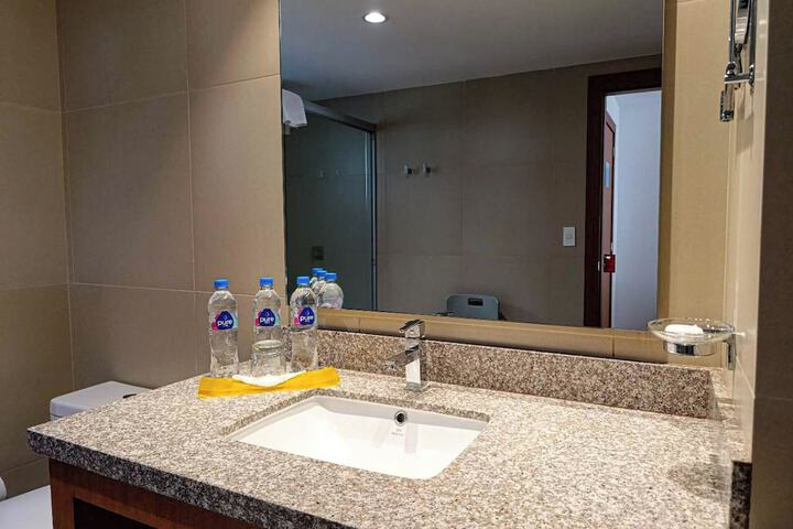 Room 34 of 111