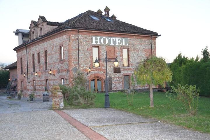 Hotel 51 of 52