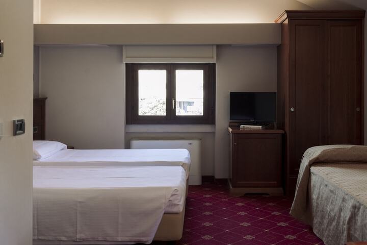 Room 7 of 15