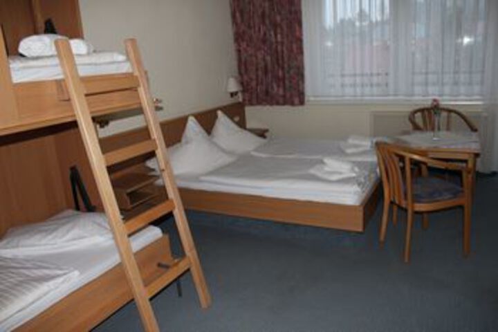 Room 13 of 46