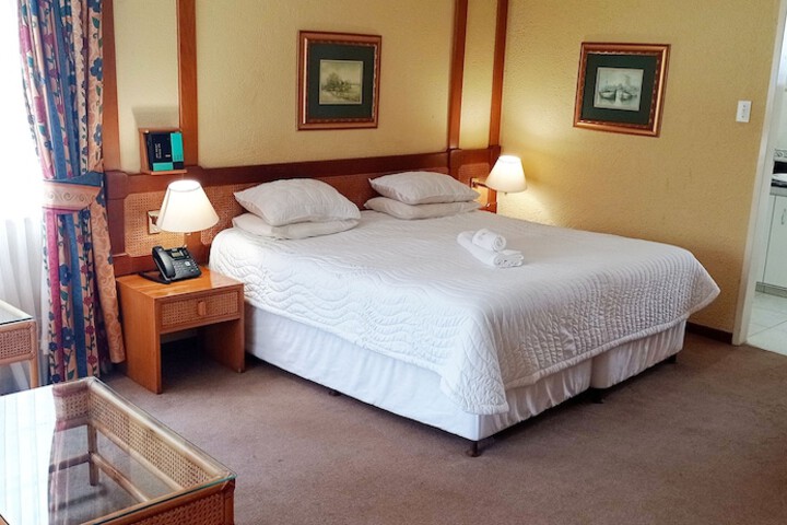 Room 15 of 103