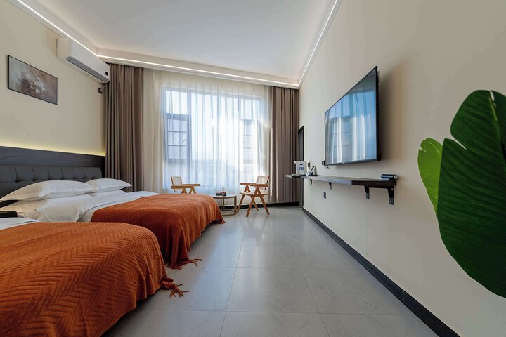 Room 20 of 164