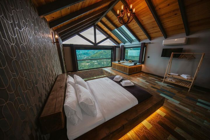 Room 34 of 58