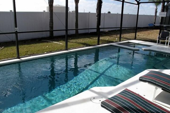 Pool 6 of 20