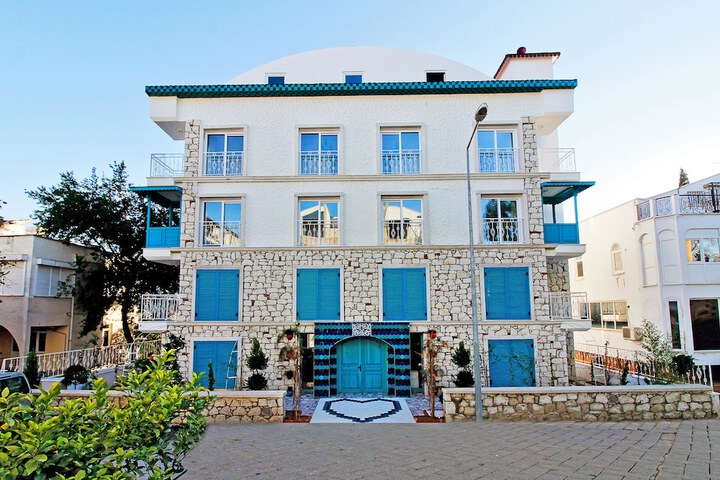 Dam Hotel Lara