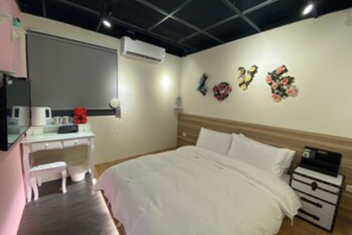 Room 80 of 89