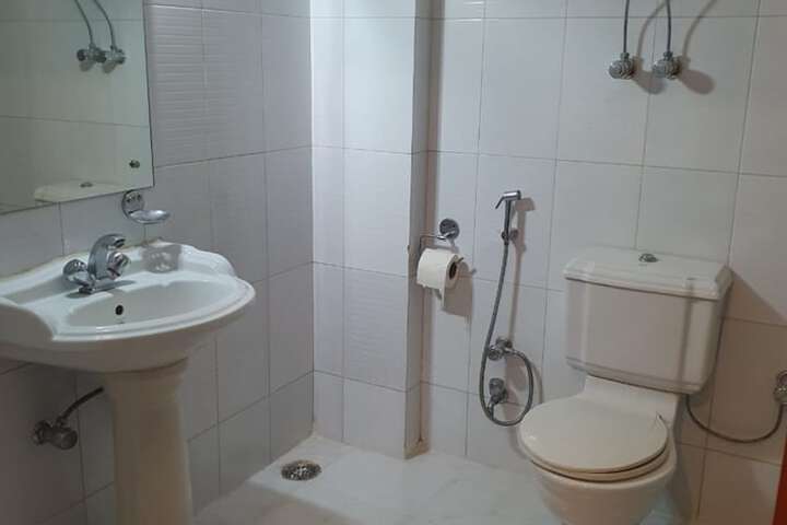 Room 9 of 21