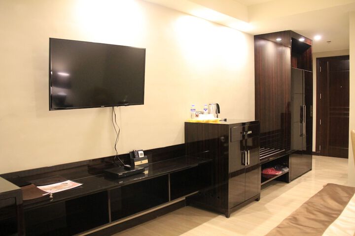 Room 26 of 65