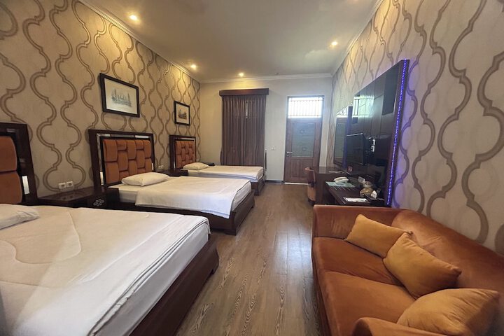 Room 25 of 61