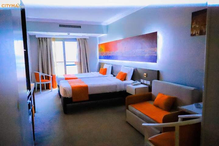 Room 17 of 57