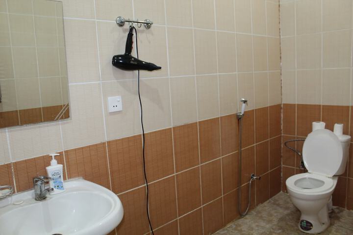 Room 6 of 15
