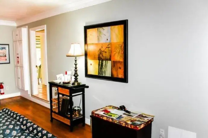 Room 2 of 20