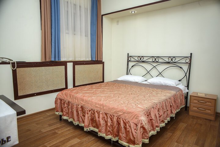 Room 16 of 45